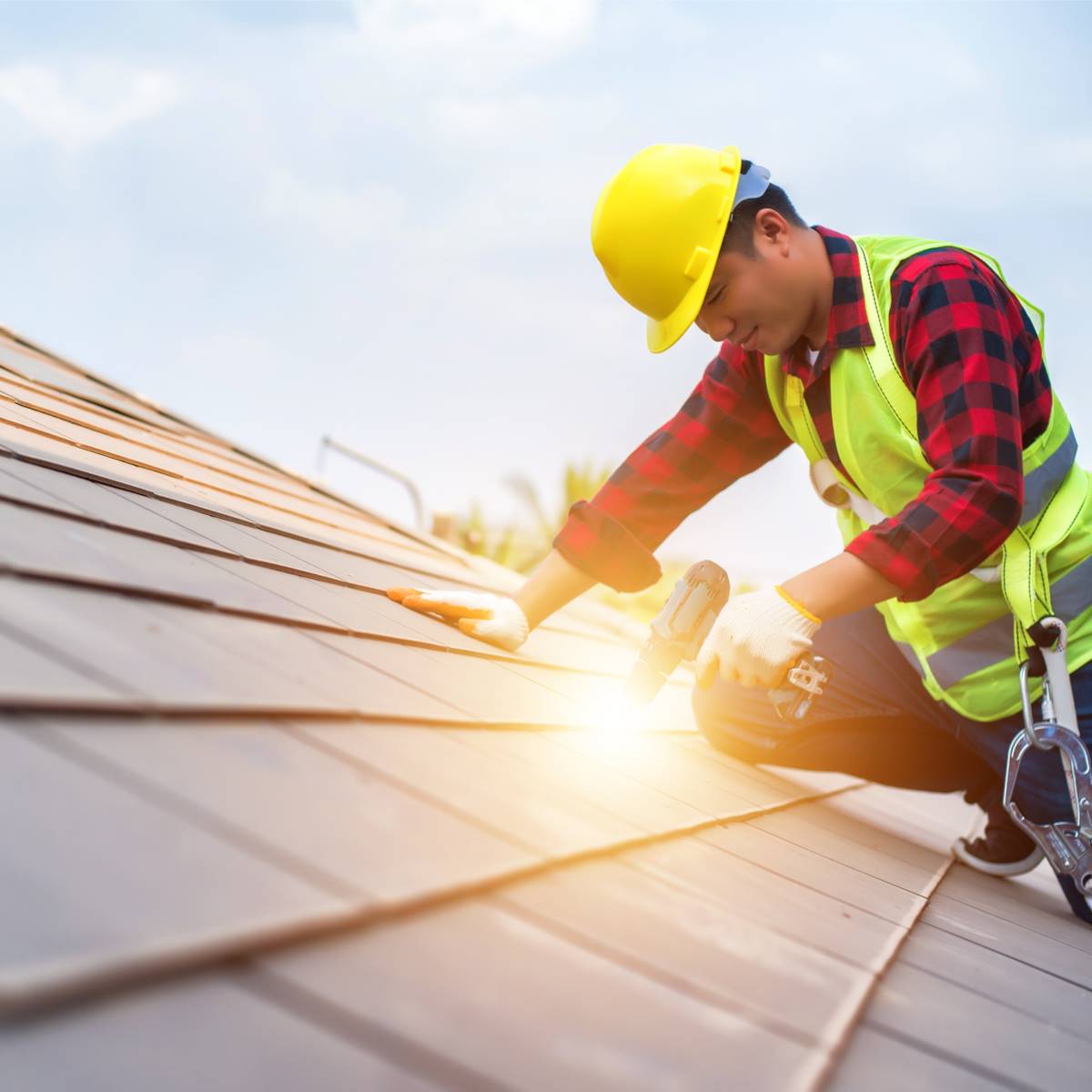 Houston-area roofer completing Kingwood roof replacement