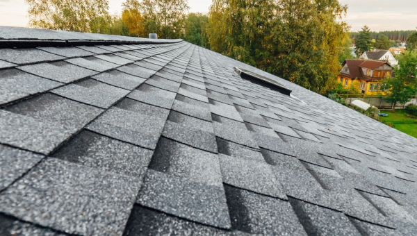 The Benefits of Getting a Willow Pointe Roof Replacement Before Summer