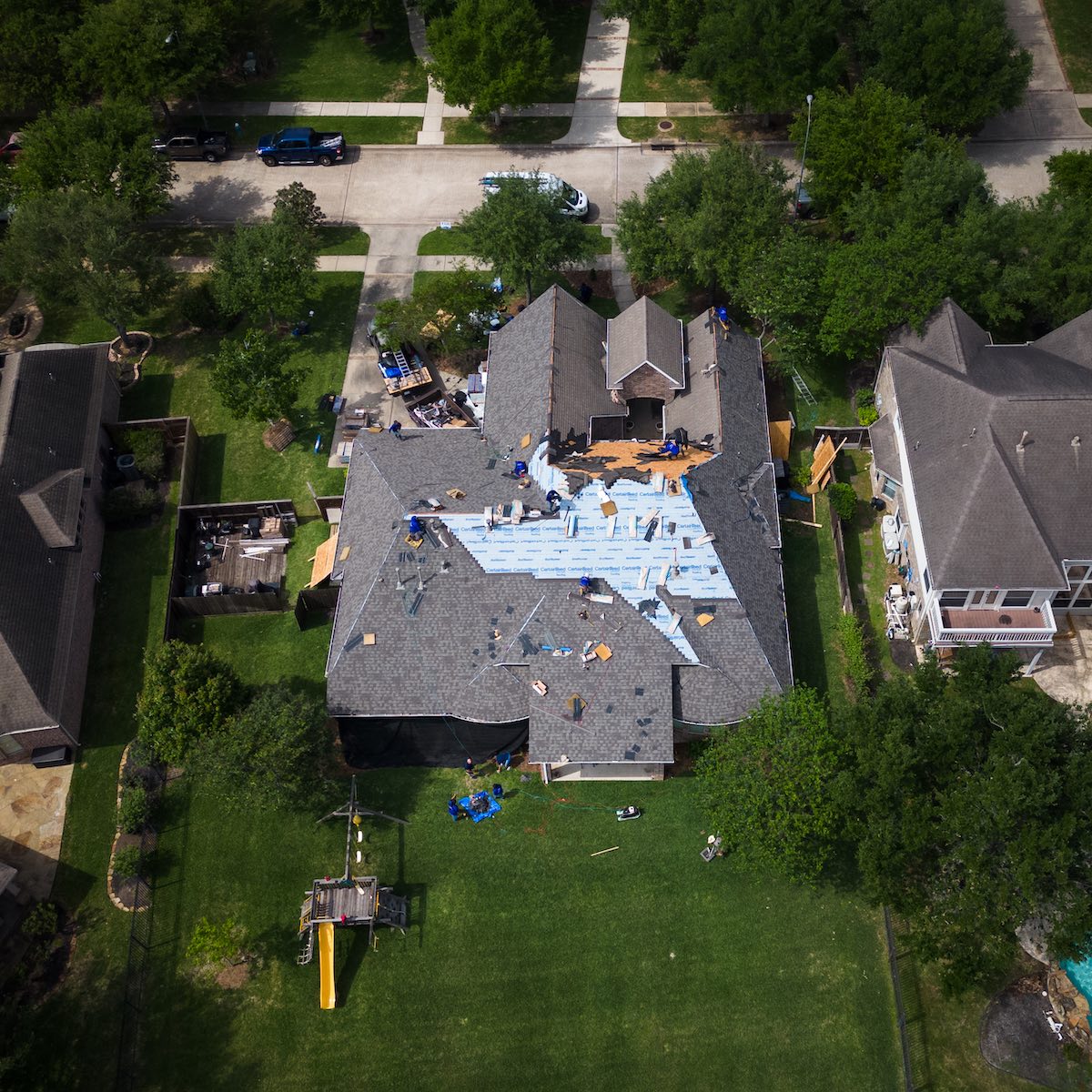 A Governors Place roof replacement taking place