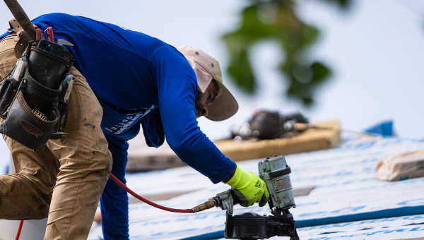 Is Fall a Good Time to Get a Lakes on Eldridge North Roof Replacement?