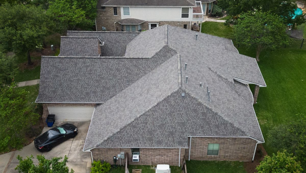 How to Select a Roofer for Your Nottingham Country Roof Replacement