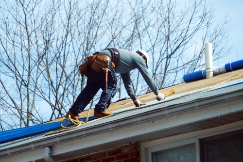 roofer working